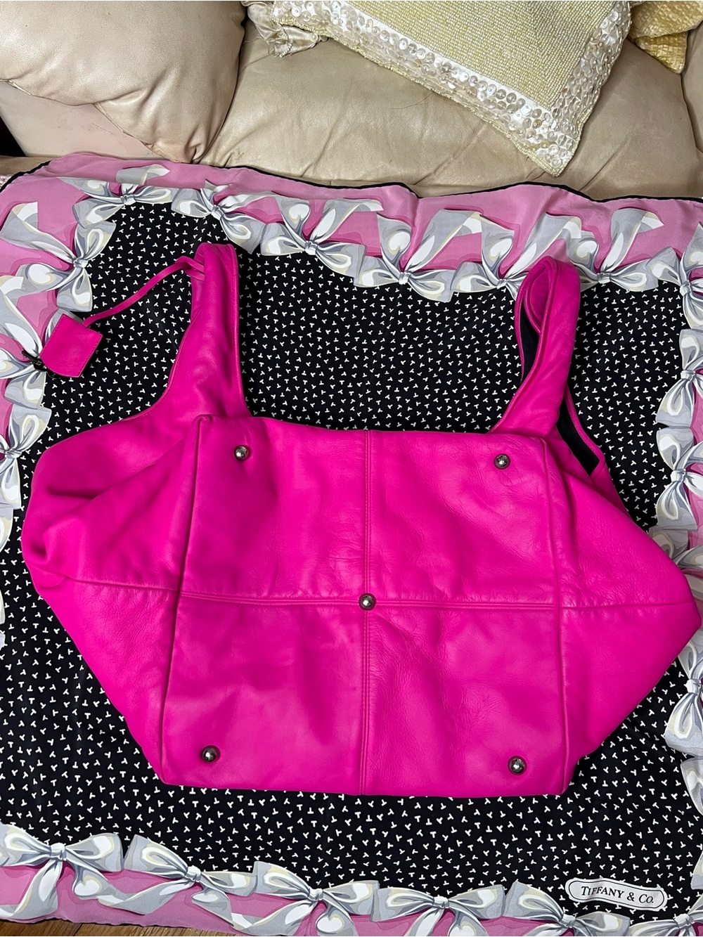 LOEWE Hobo Callie Lock Lambskin Tote Handbag - Picture 10 of 17